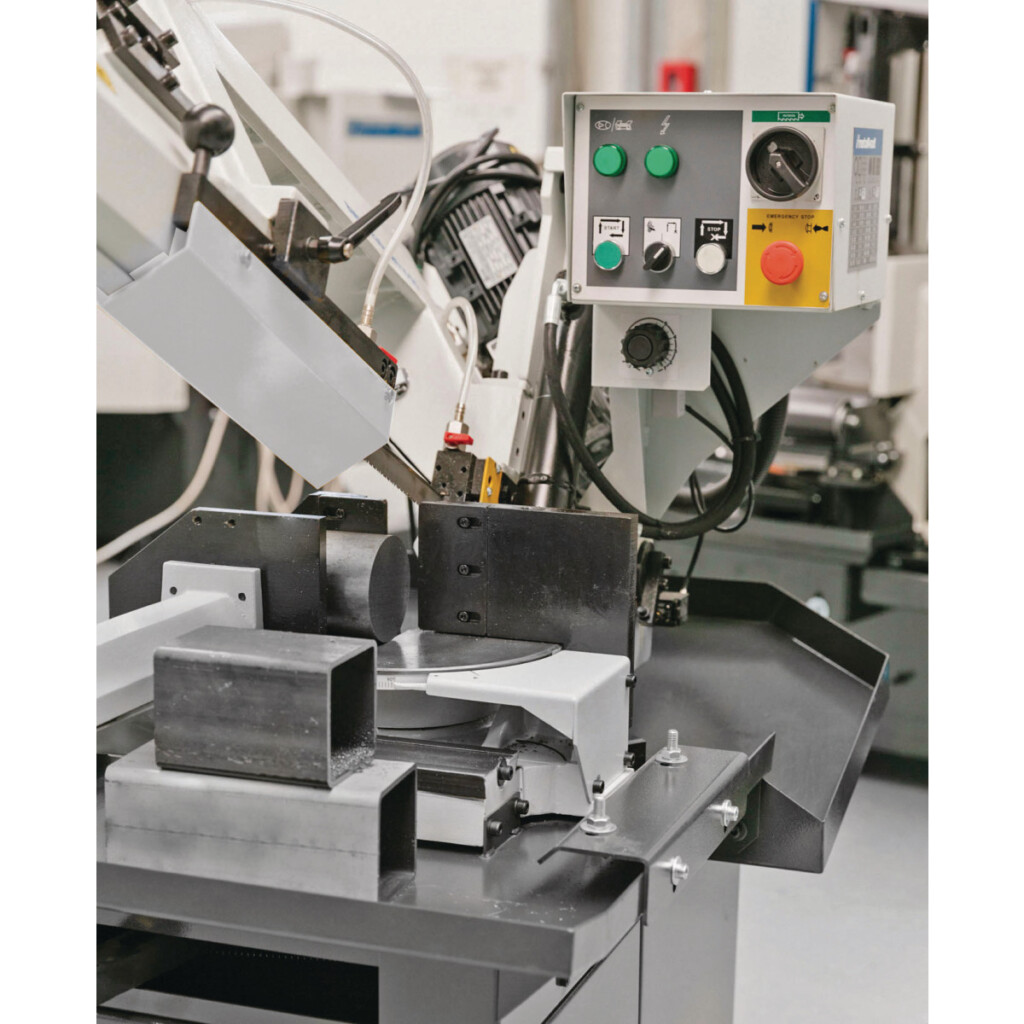 Metallkraft Manuelle Schwenkrahmen-Metallbandsäge BMBS 230 x 280 H-DG -2